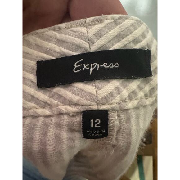Express Shorts Womens Size 12 Tan/White Stripped will Mid Rise Chino Shortie - Picture 5 of 6